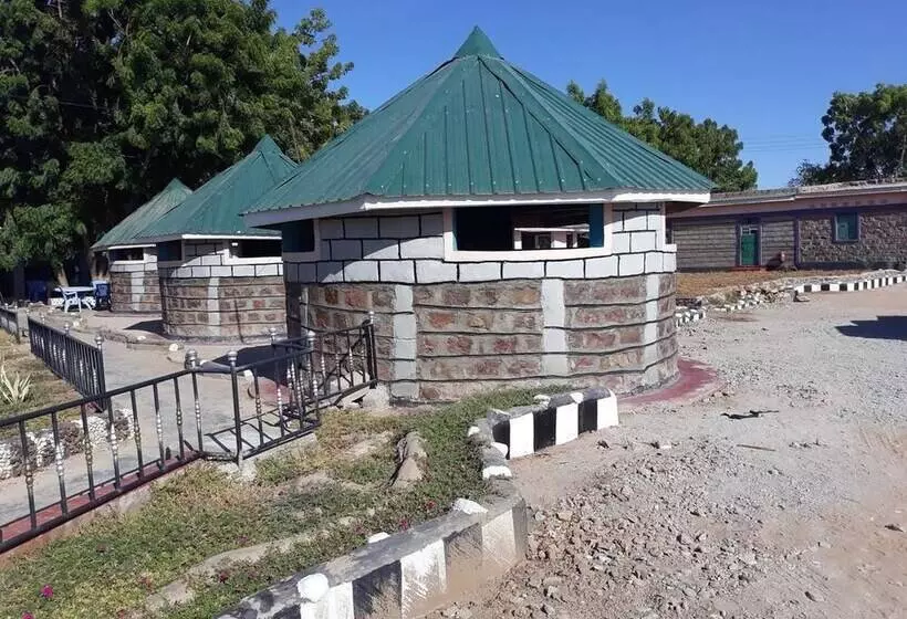هتل Sanfields Lodwar Camp