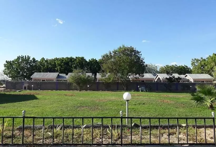هتل Sanfields Lodwar Camp