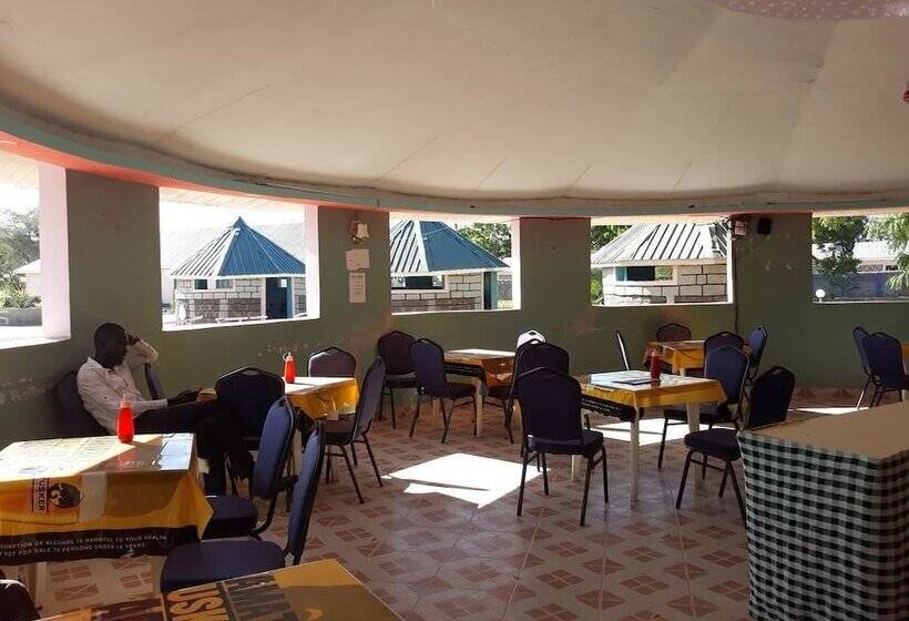 هتل Sanfields Lodwar Camp