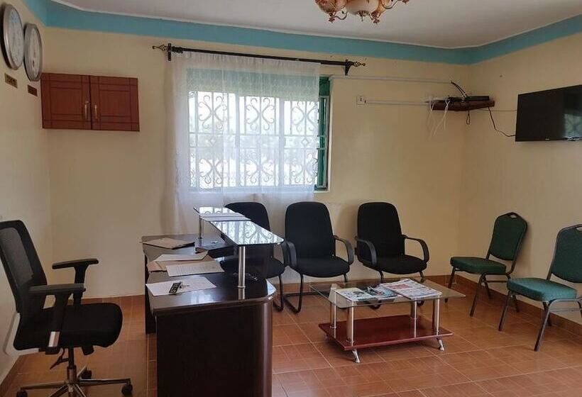 هتل Sanfields Lodwar Camp