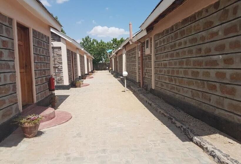 هتل Sanfields Lodwar Camp