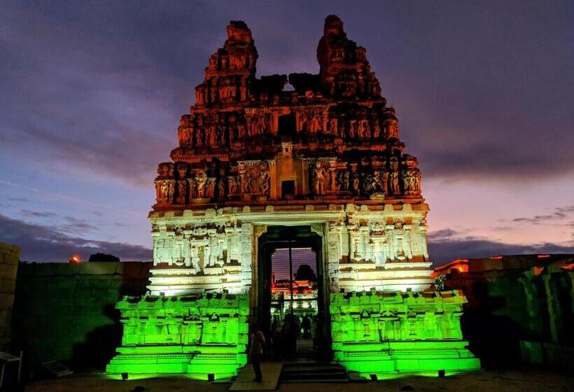 Hotel Varsha Hampi