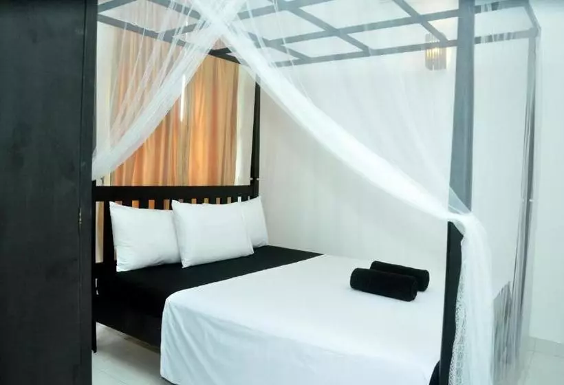 تختخواب و صبحانه Bon Accord Mirissa