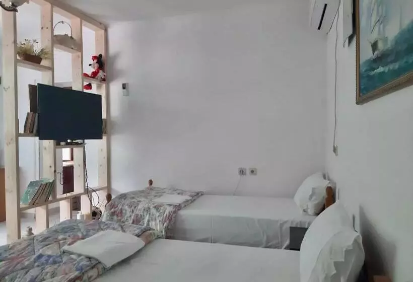 تختخواب و صبحانه Vrenjo Guesthouse
