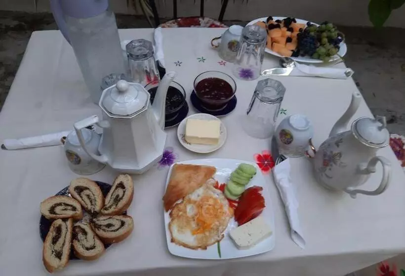 تختخواب و صبحانه Vrenjo Guesthouse