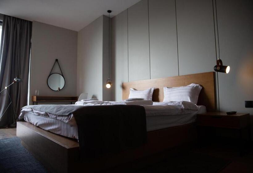 Eleven Hotel And Hall