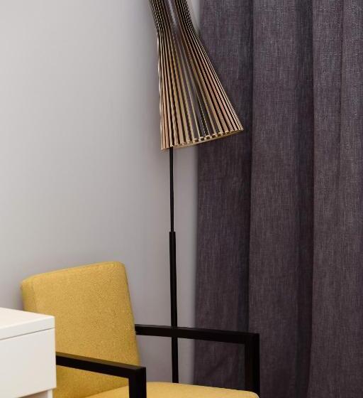 Eleven Hotel And Hall