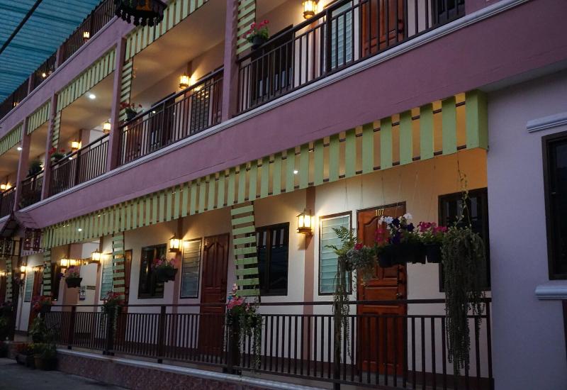 Отель Banmy Baanmai