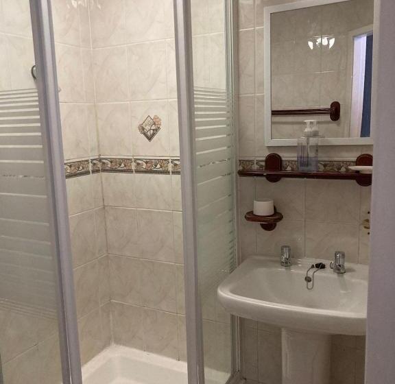 בית מלון כפרי Iona