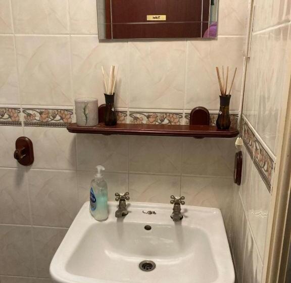 בית מלון כפרי Iona