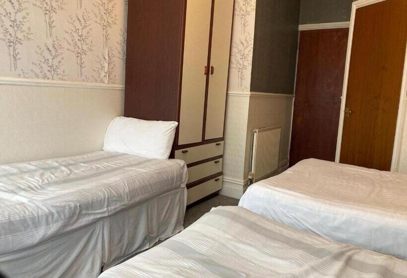 בית מלון כפרי Iona