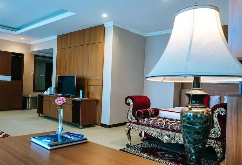 Hotelli Tc Damhil Ung