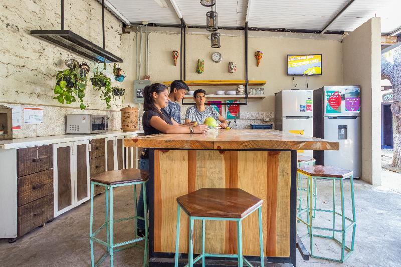 هاستل Socialtel Antigua Formerly Selina Antigua