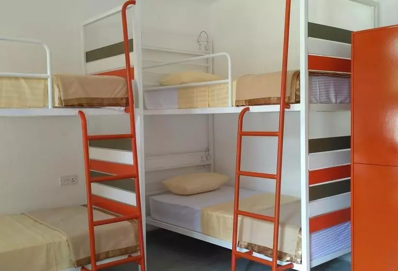 Hangover Hostels Ella