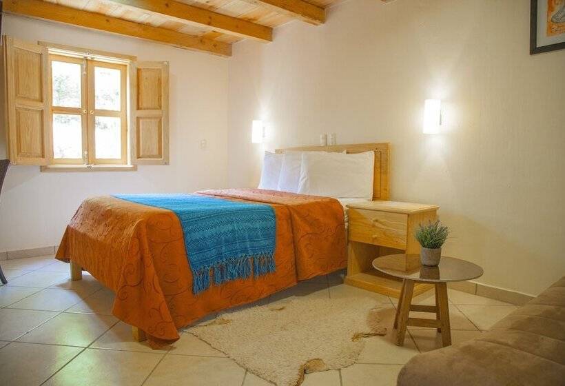 فندق Adobe & Teja