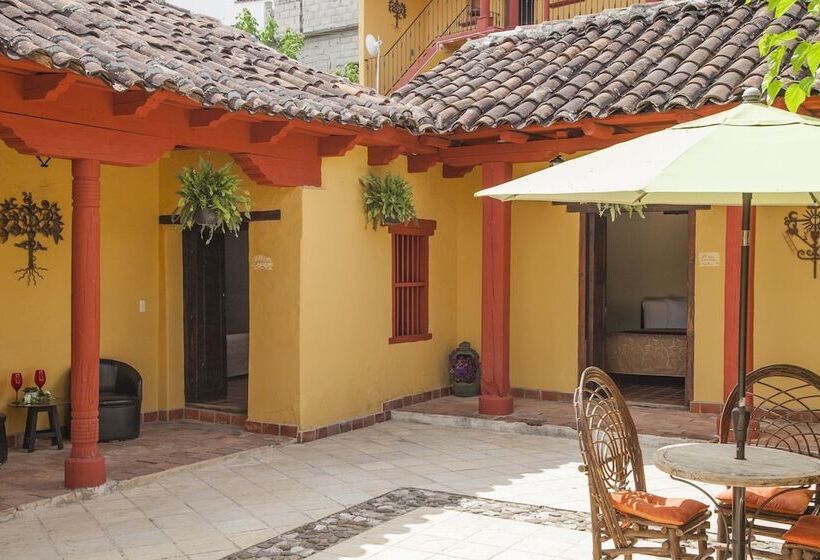 فندق Adobe & Teja