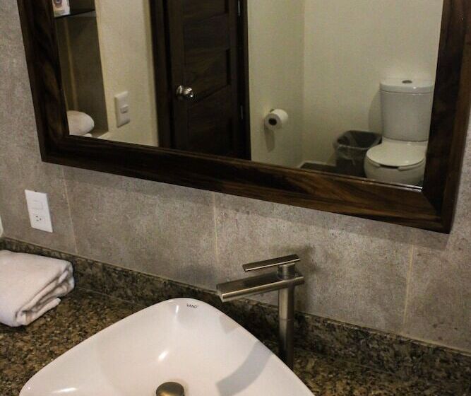 فندق Aurora Resort