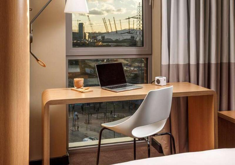 Otel Ibis London Canning Town