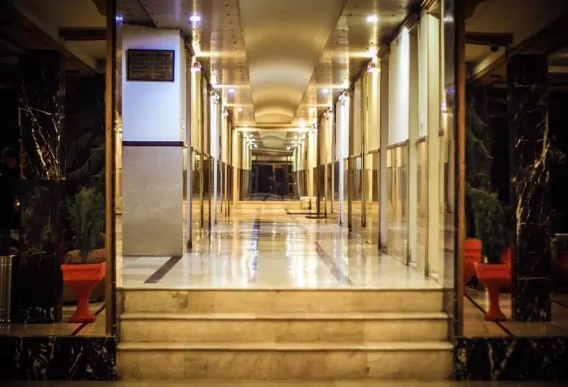 Hotel Metropole