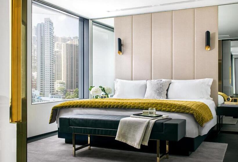 هتل The Murray, Hong Kong, A Niccolo