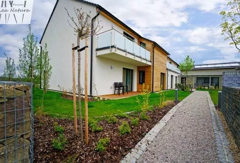 Aamiaismajoitus (B&B) Pension Laa Natura