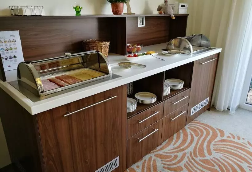 Aamiaismajoitus (B&B) Pension Laa Natura