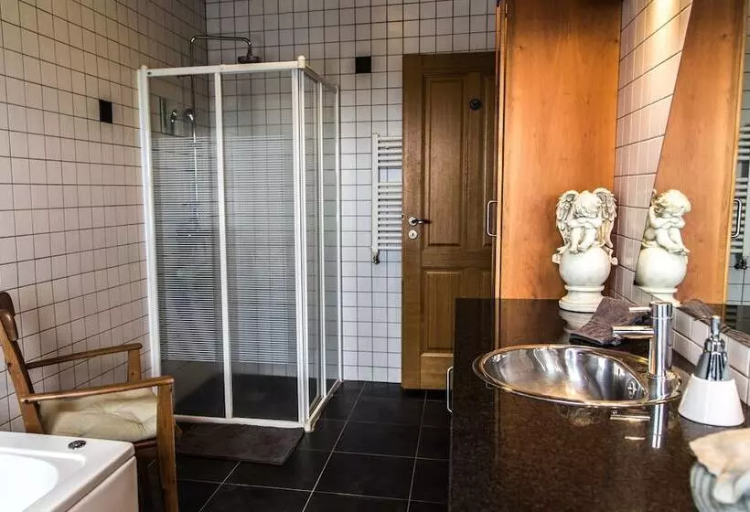 تختخواب و صبحانه ármót Guesthouse