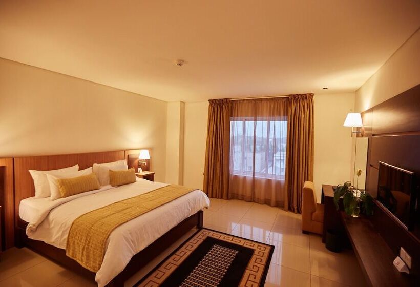 هتل Bristol Palace