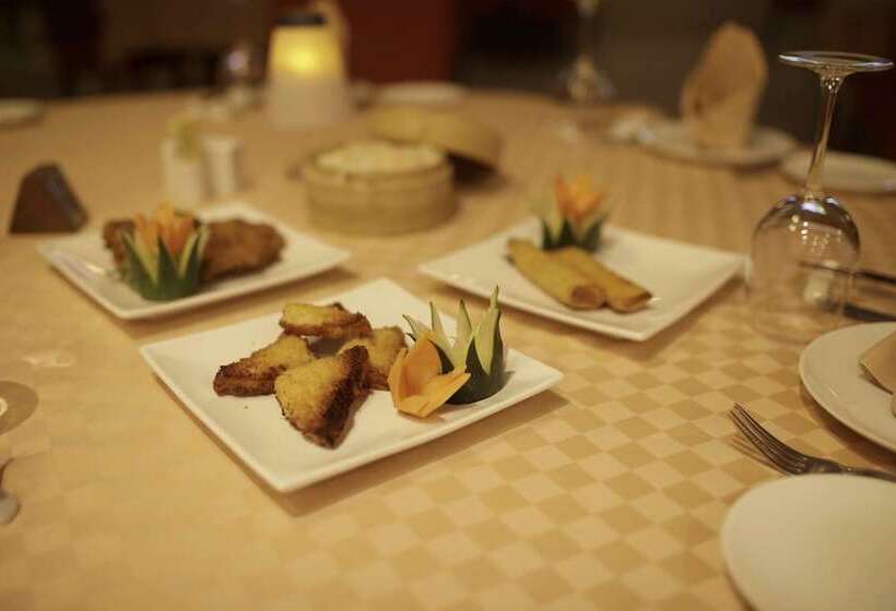 هتل Bristol Palace