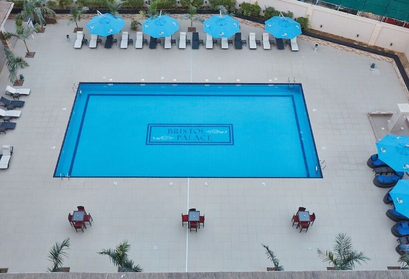 هتل Bristol Palace