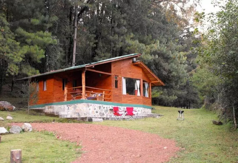 Hotelli Cabañas Alpinas López Fontes