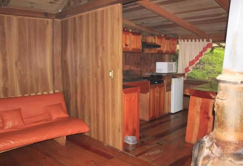 Hotelli Cabañas Alpinas López Fontes