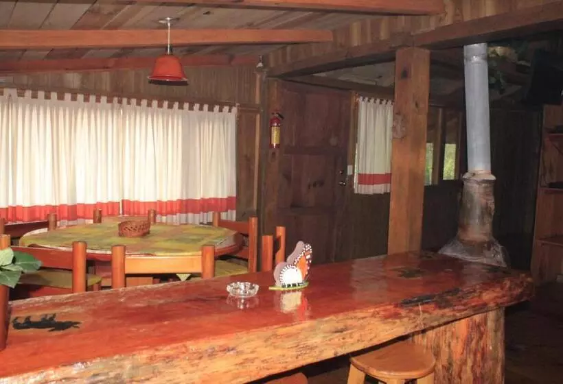 Hotelli Cabañas Alpinas López Fontes