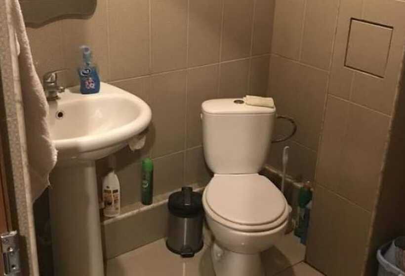 هتل Full House Hostel