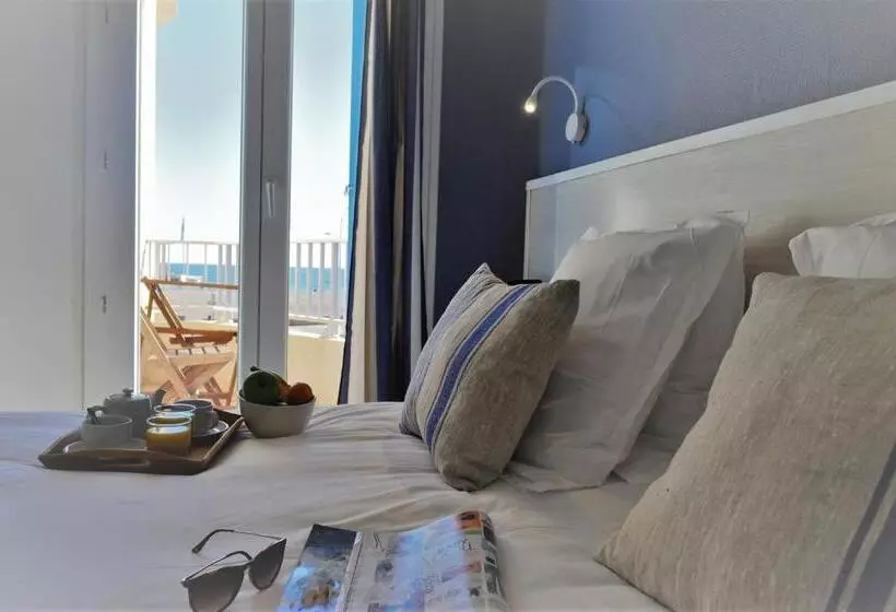 Hotelli Hôtel De La Mer