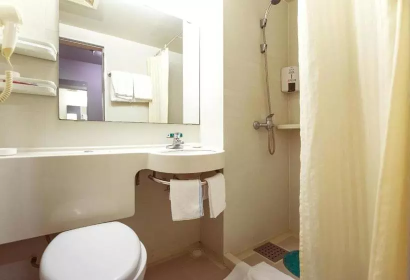 ホテル Jinjiang Inn Wuhan Nanhu Ping An Road