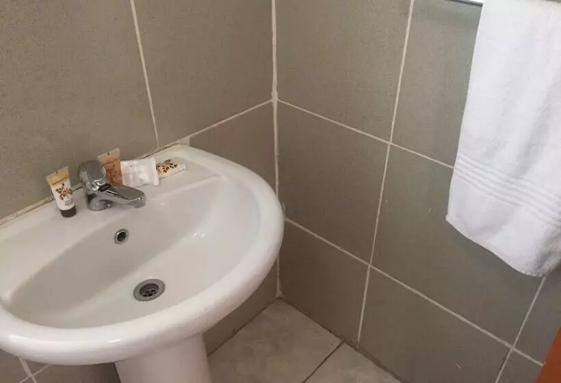 هتل The Nest Lodge