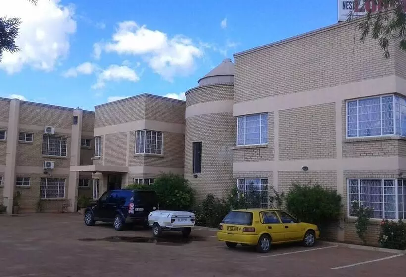 هتل The Nest Lodge