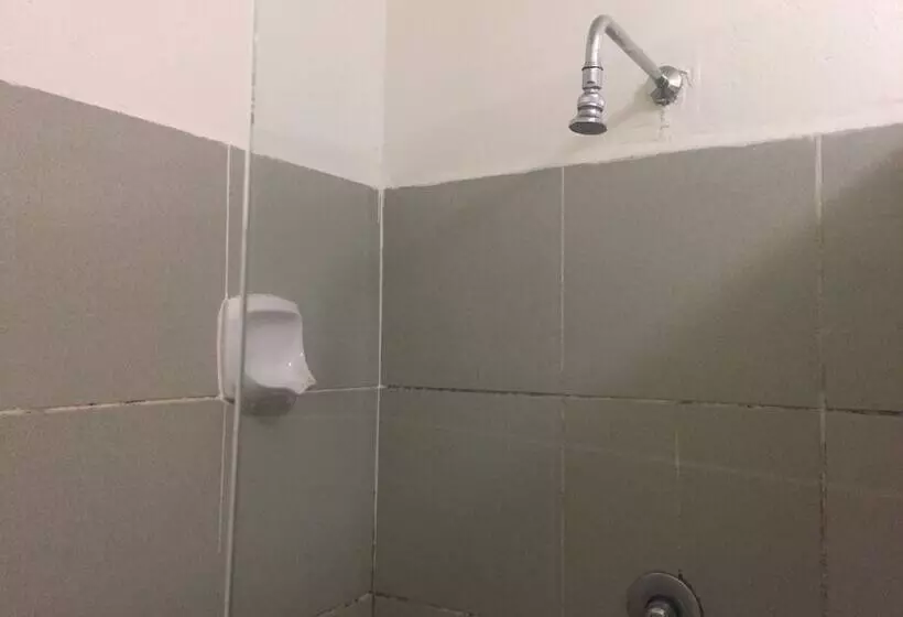 هتل The Nest Lodge