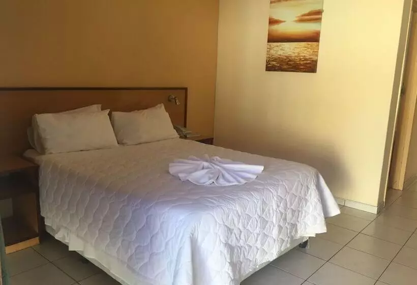 هتل The Nest Lodge