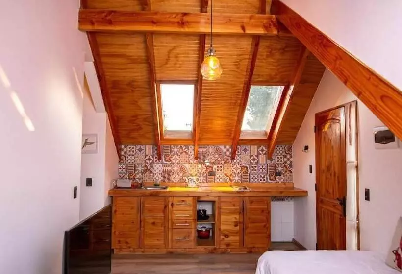 Lucky's Hostel