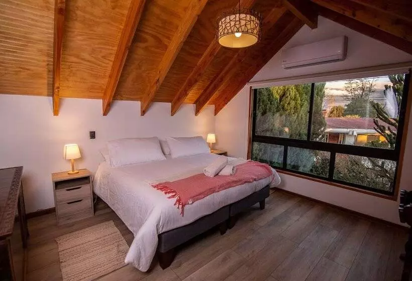 Lucky's Hostel