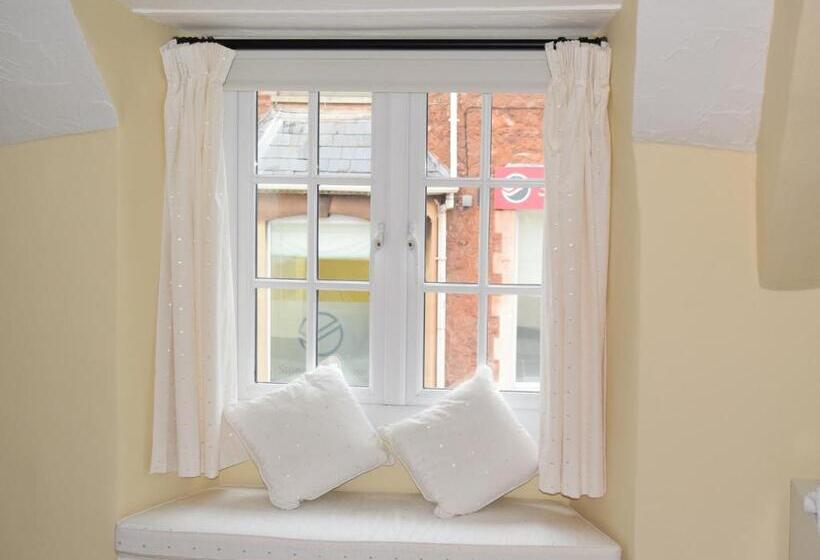 Bed and Breakfast The Old Bookshop