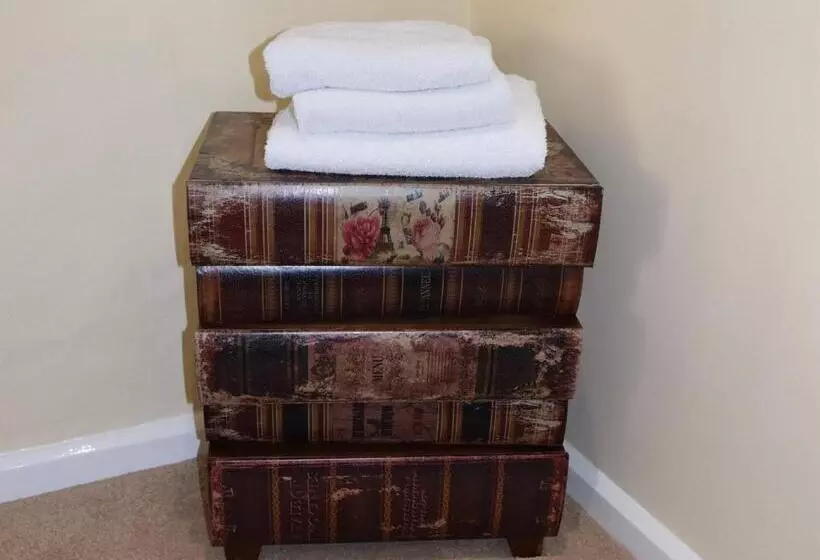 ベッドアンドブレックファースト The Old Bookshop