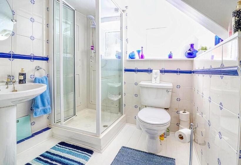 Bed and Breakfast The Old Bookshop