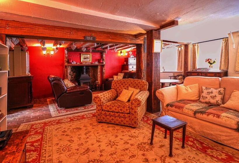 Bed and Breakfast The Old Bookshop