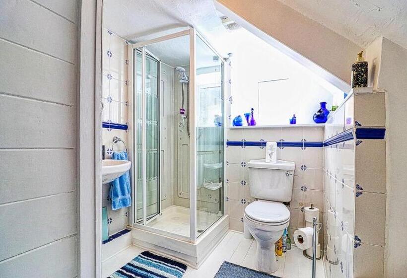 Bed and Breakfast The Old Bookshop