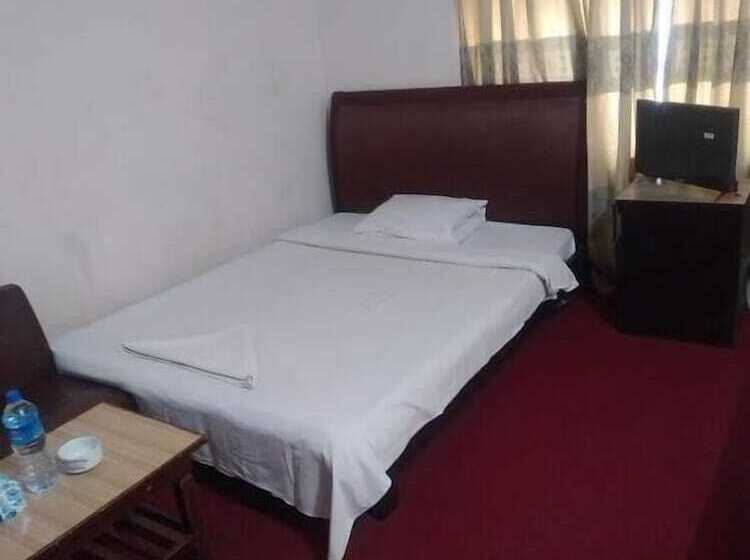 هتل 78 Firoza Inn