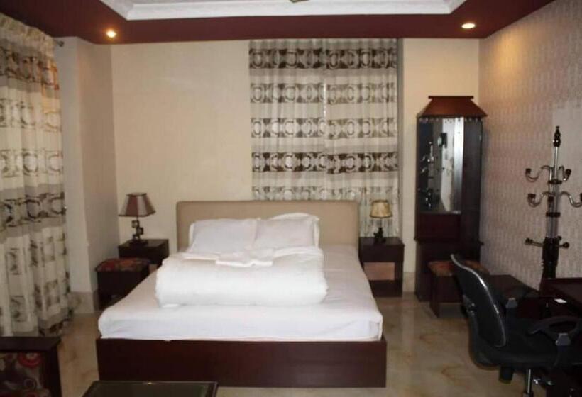 هتل 78 Firoza Inn