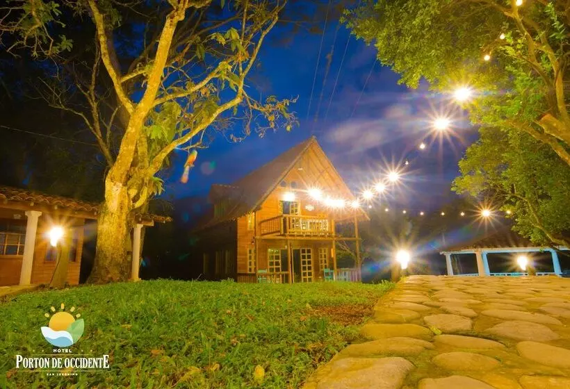 Hotelli Porton De Occidente